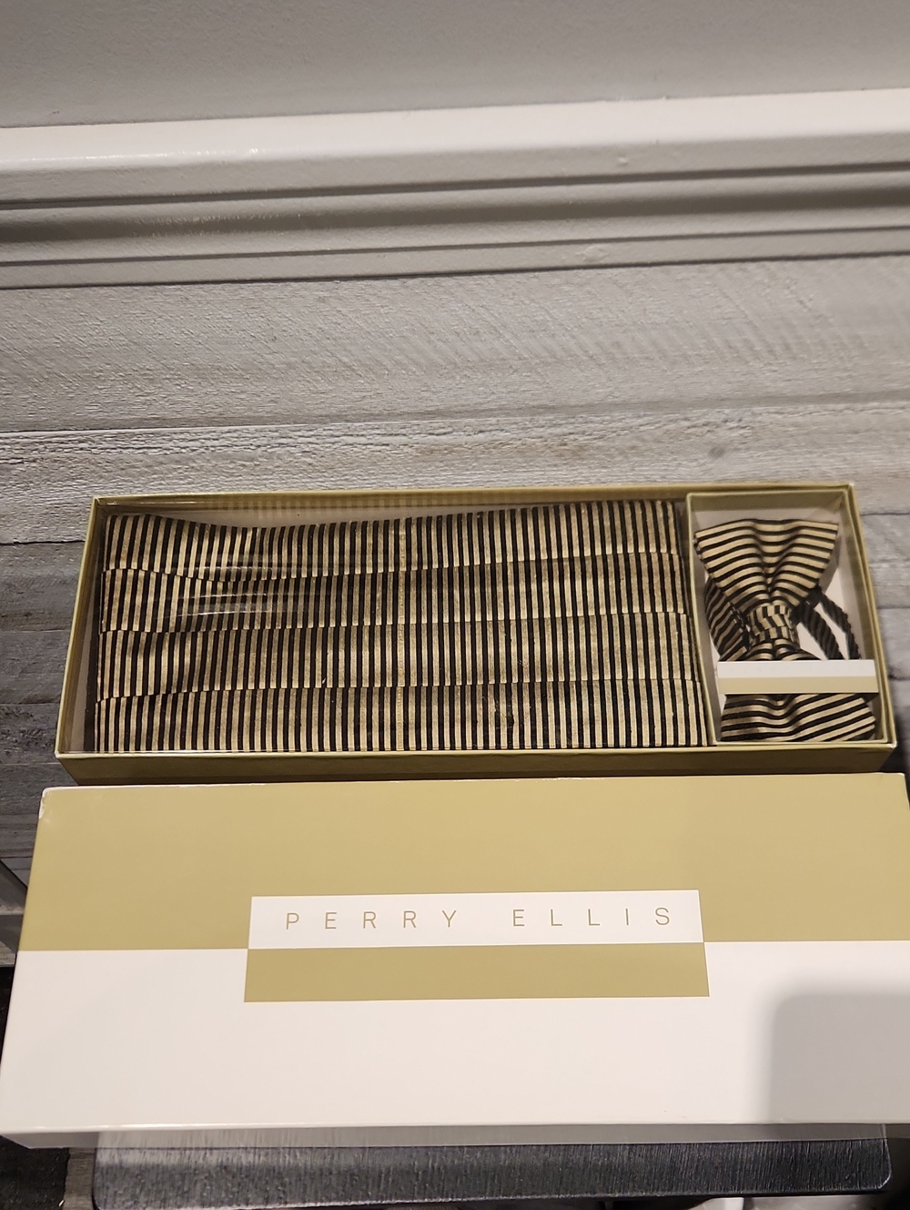 EUC Perry Ellis Gold & Black Striped Tie with Matching Cummerbun 100% Silk